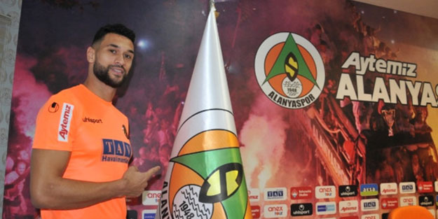 Alanyaspor, transferde bombayı patlattı