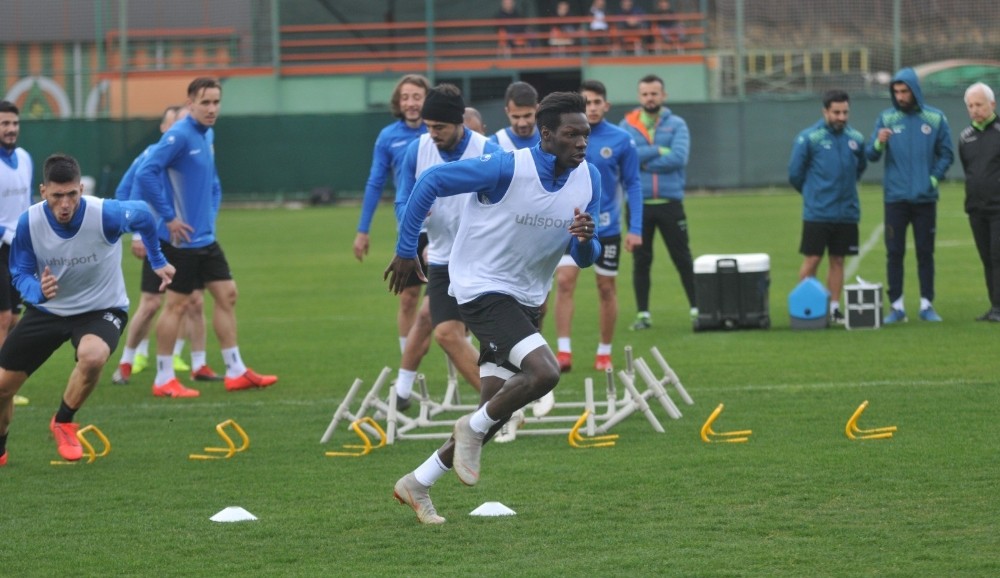Alanyaspor’da Kasımpaşa maçı hazırlıkları tamam 
