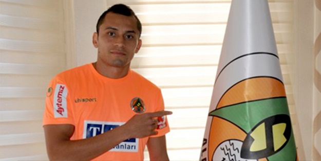 Alanyaspor'lu Dyanfres Douglas'a Japon ekibi talip oldu!