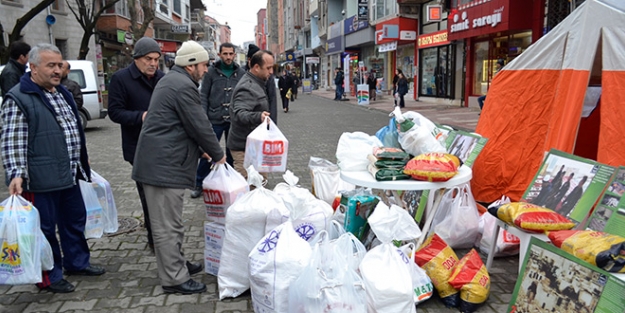 Alaplı halkından zor günler geçiren Suriyelilere yardım