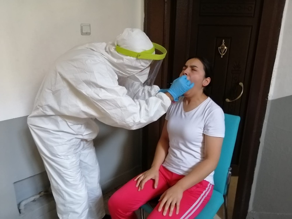 Alaplı’da kapı kapı korona virüs testi 
