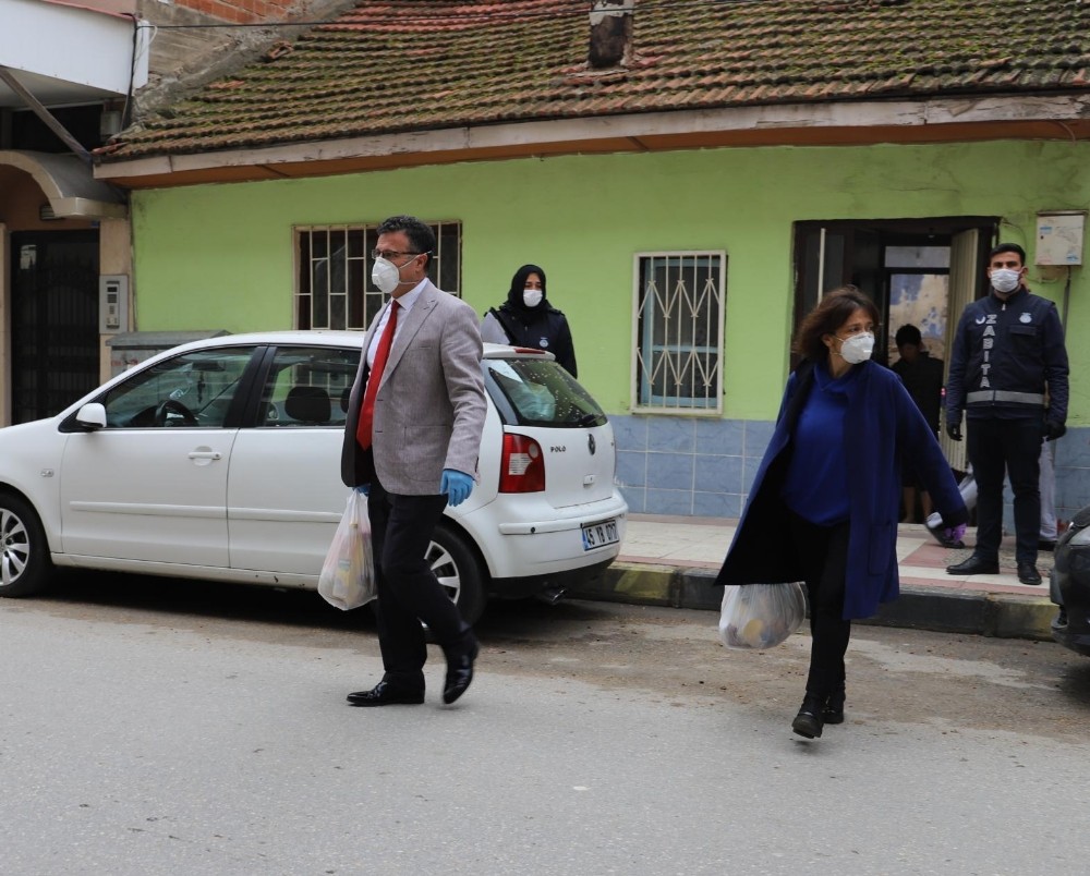 Alaşehir Belediyesinden 2 bin aileye gıda yardımı 