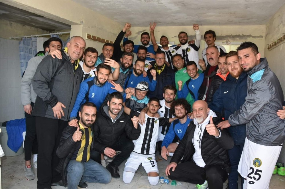 Alaşehir Belediyespor’dan 10 gollü tarihi galibiyet 