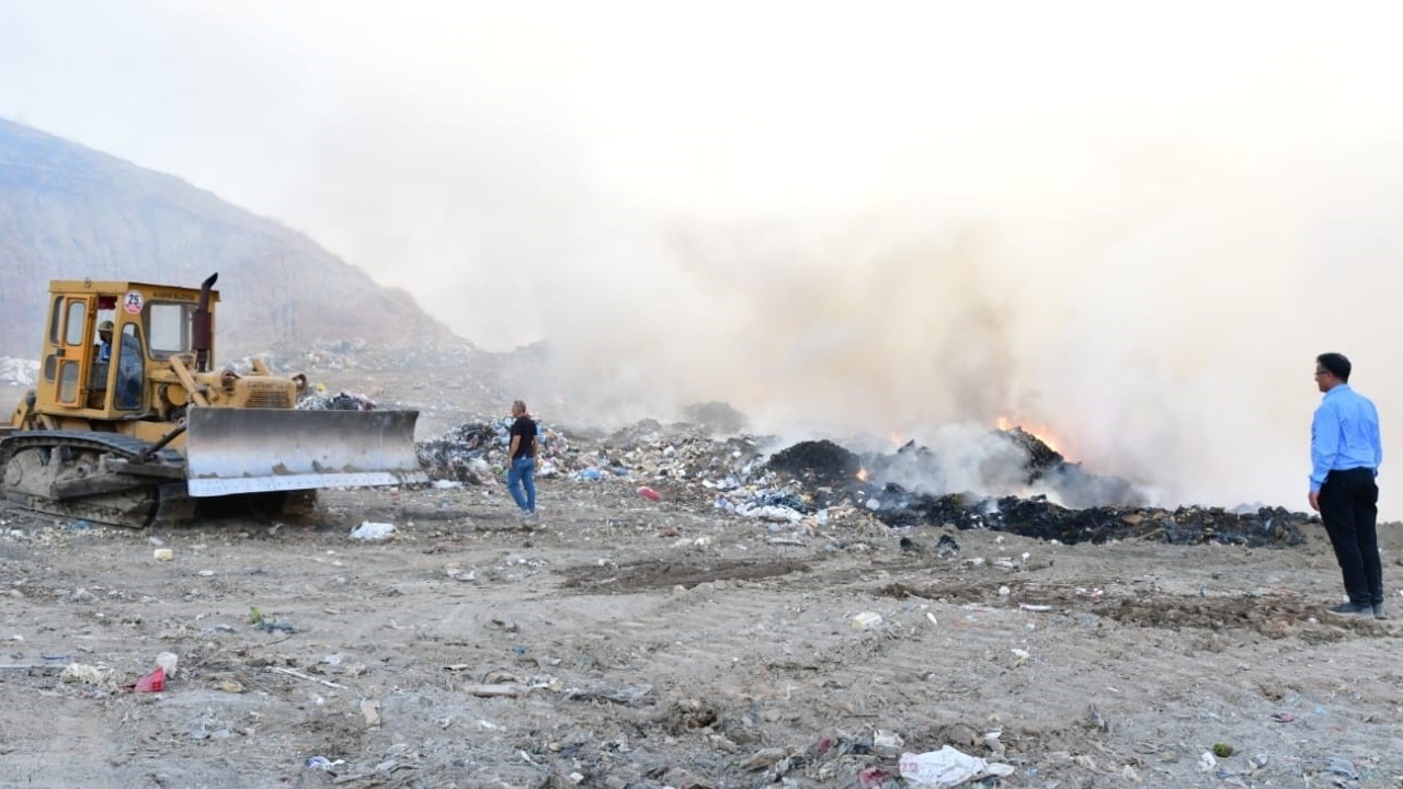 Alaşehir’de eski çöp alanında yangın