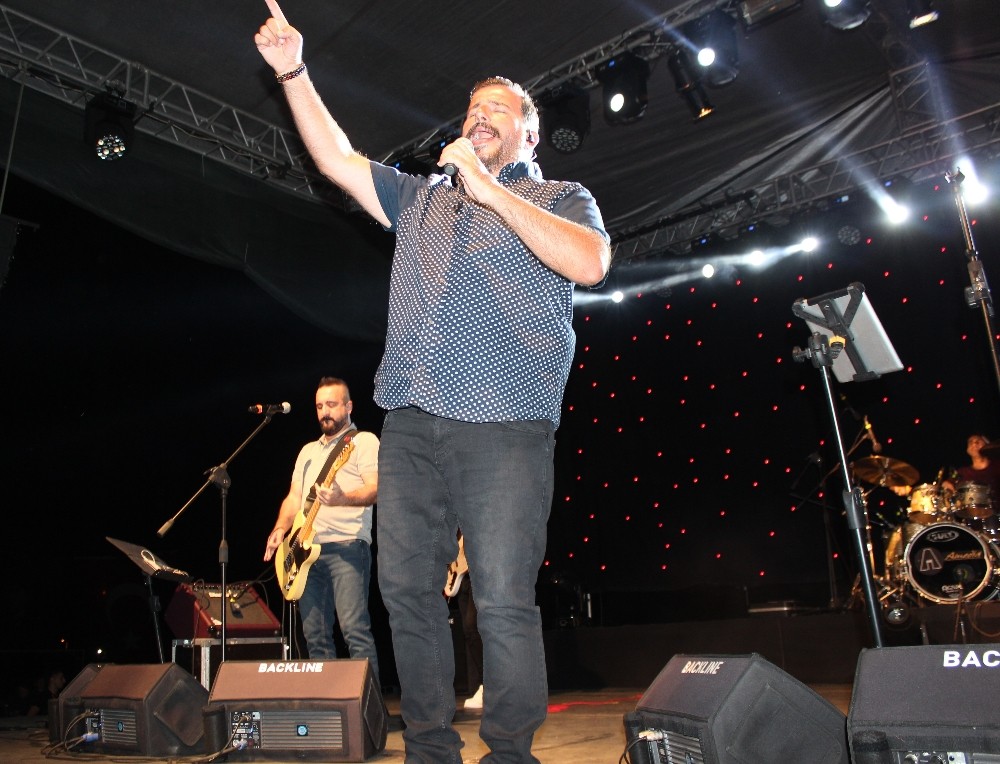 Alaşehir’de ’Gece Yolcuları’ ile 30 Ağustos coşkusu 