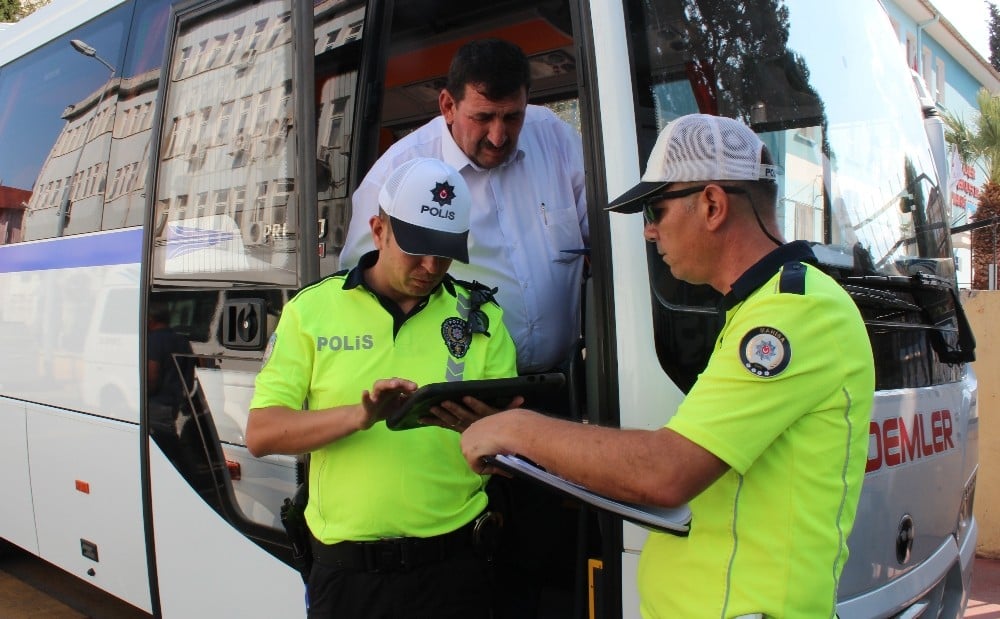 Alaşehir’de öğrenci servisleri denetlendi 