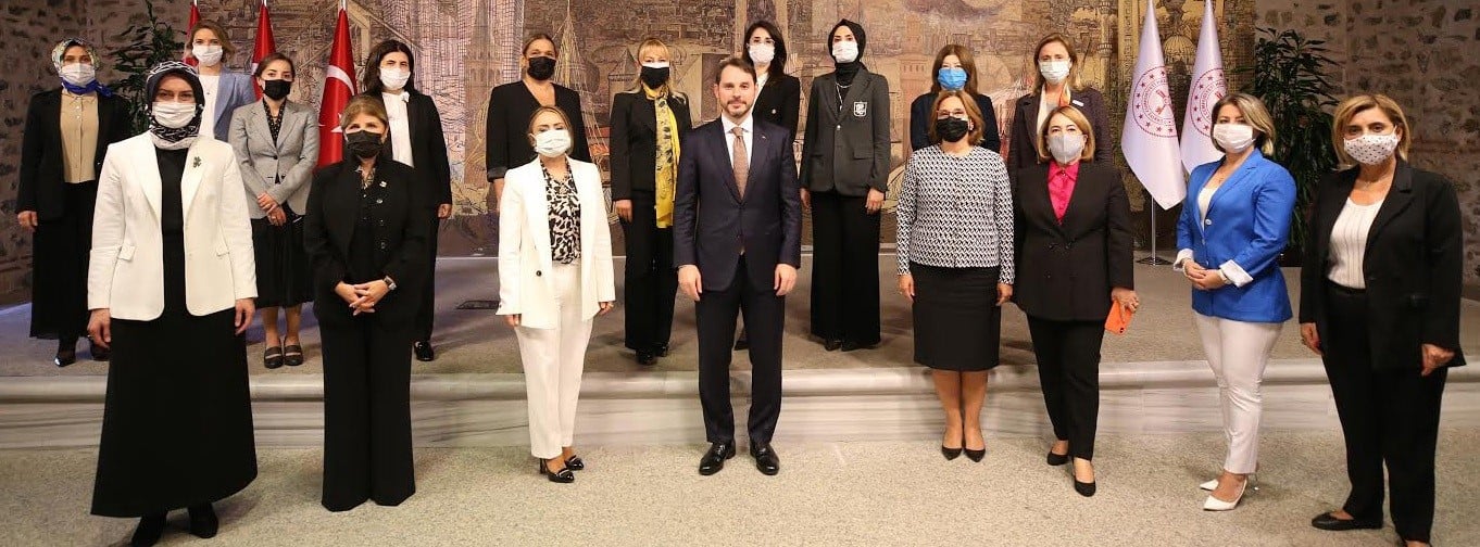 Albayrak, kadın örgütü temsilcileriyle buluştu