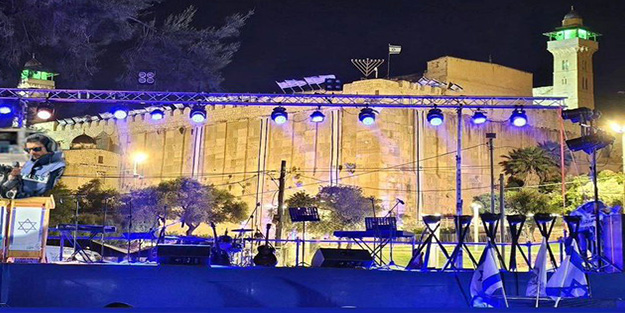 Alçak siyonistler Hazreti İbrahim'in (a.s.) kabrinin yanı başına konser alanı kurdu!