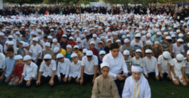 Alçaklıkta yarışan Odatv'yi kudurtan etkinlik! Çocuklara namaz sevdiren Müslümanları terörist ilan etti