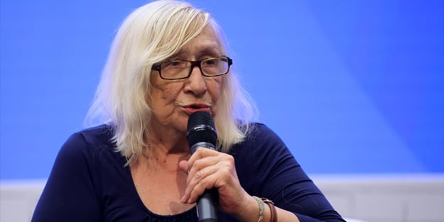 Alev Alatlı: Erdoğan'ı eleştiren aydınlar ergen ve atarlıdır