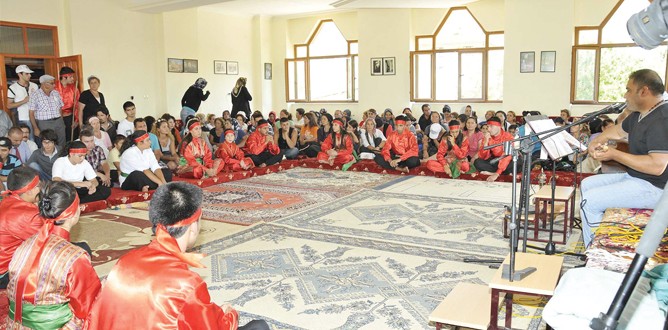 Aleviler cemevlerini ibadethane olarak görmüyor