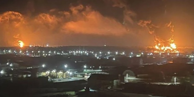 Alevler geceyi aydınlattı! Rusya'yı vurdular