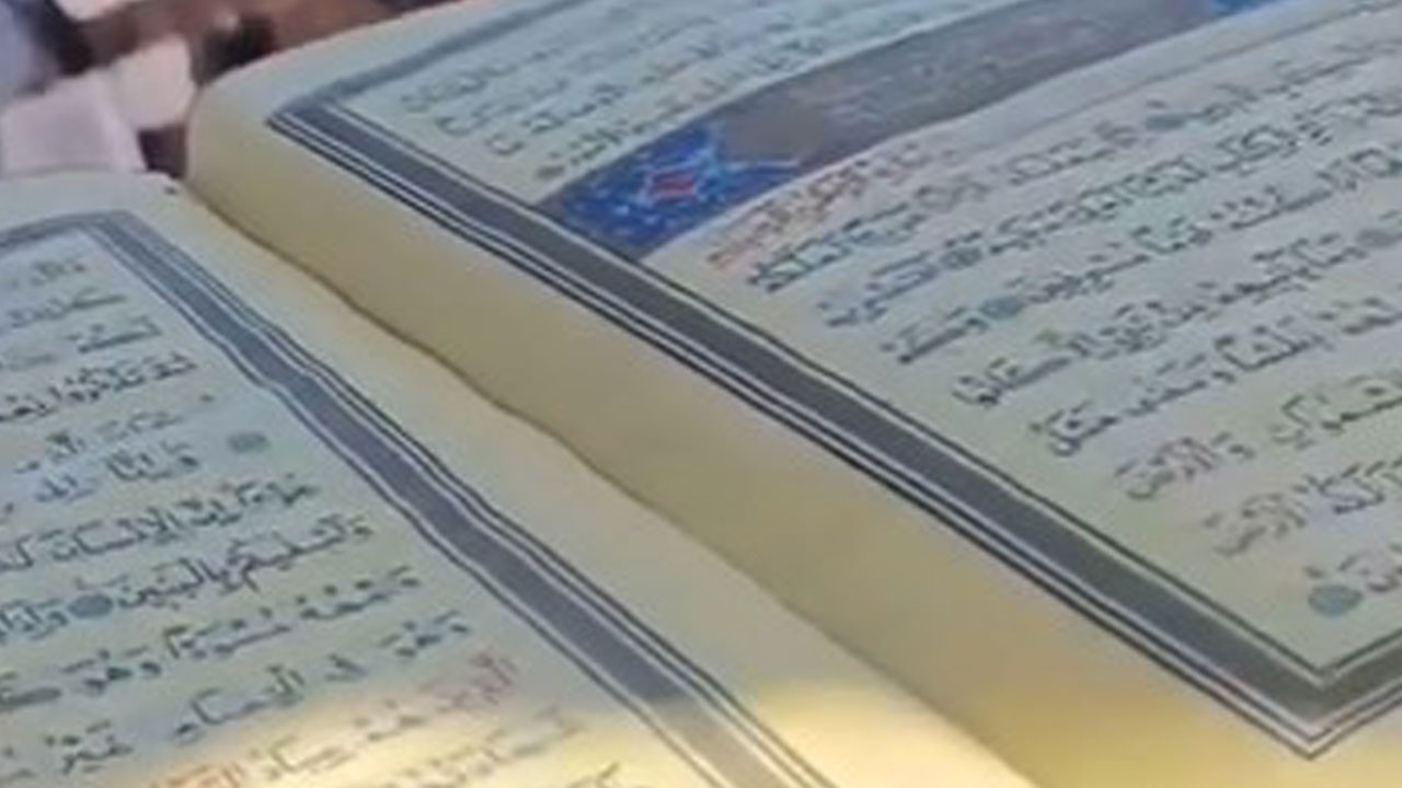 Alevler her şeyi yaktı… Yanmayan tek şey Kur’an-ı Kerim oldu