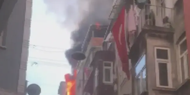 Alevler yükseliyor! İstanbul'da korkutan yangın