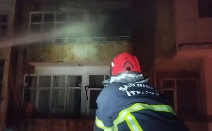 Alevlerin arasından kurtardılar