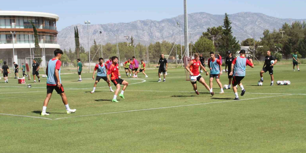 Alex de Souza ilk antrenmanına çıktı!