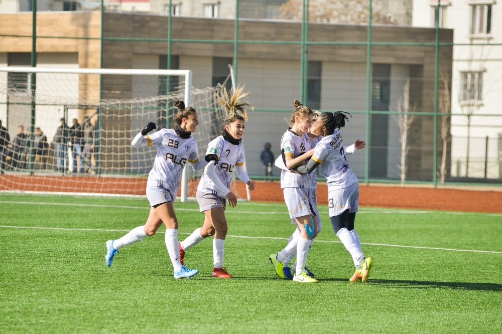 Alg Spor liderliğini korudu 