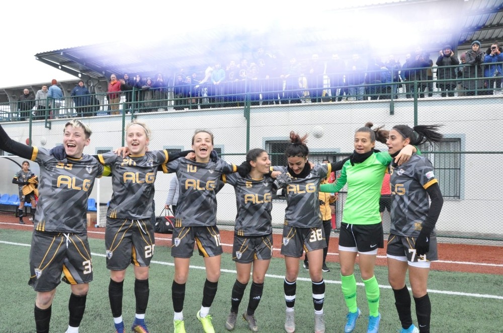 Algspor gözünü şampiyonluğa dikti 