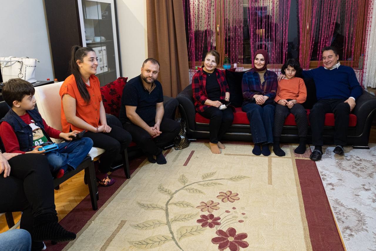 Ali Babacan’dan iftarda ifsad!