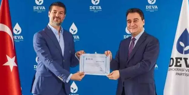 Ali Babacan'ın treninden atlayan atlayana