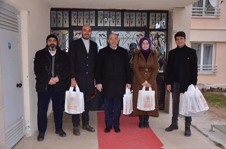 Ali Çetinbaş: İşini gönülden yapanlar gönüller kazanır 