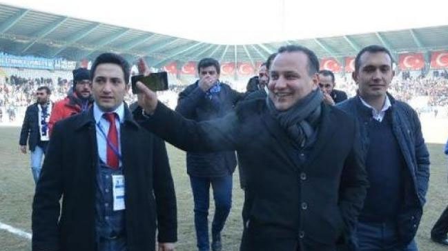 Ali Demirhan: Ronaldinho'yu transfer edeceğim