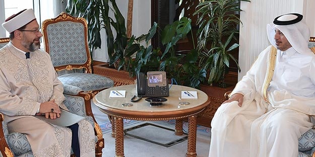 Ali Erbaş Katar'da... Başbakan karşıladı