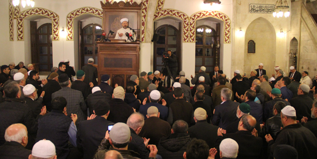 Ali Erbaş Anadolu'nun en eski camisinde sabah namazı kıldırdı