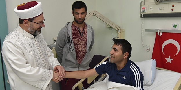 Ali Erbaş'tan gazilere anlamlı ziyaret