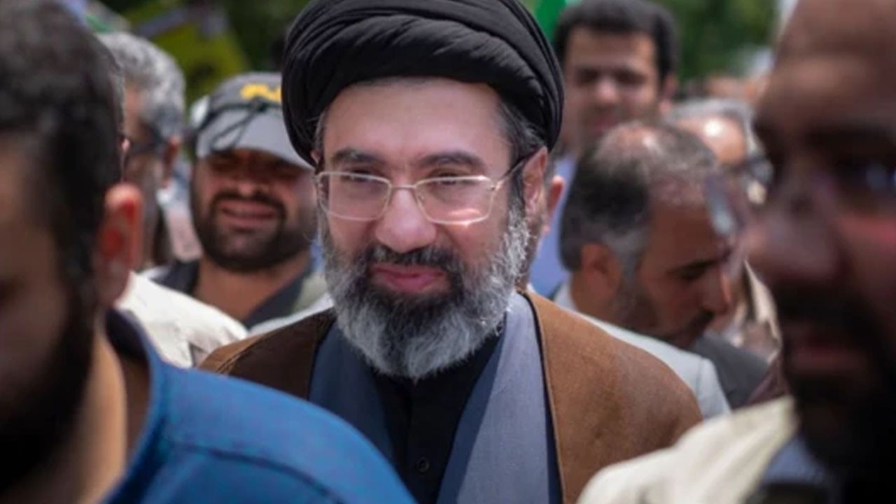 Ali Hamaney kimdir? Ailesi İran siyasetine bakın nasıl yön veriyor! İran’ın dini lideri kim?