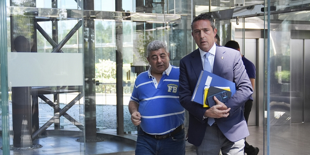 Ali Koç öyle bir karar aldı ki… Bırakacaktı ama bırakmadı işte sebebi: Kimse nedenini bilmiyor: Futbolda deprem…