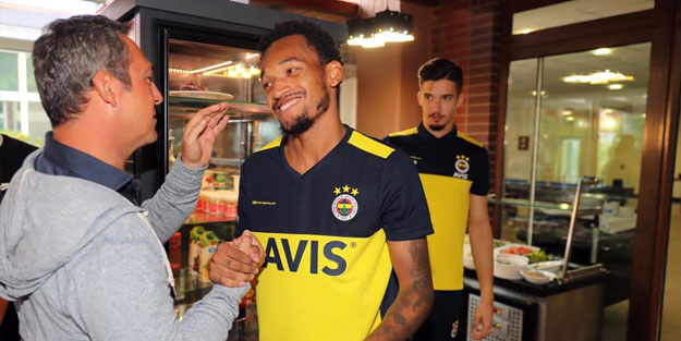 Ali Koç'tan Jailson'a doğum günü sürprizi