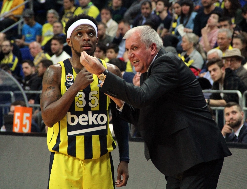 Ali Muhammed 2 yıl daha Fenerbahçe Beko’da 