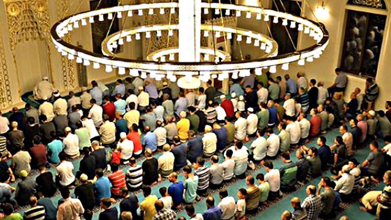 Ali Rıza Demircan: Yüce olan Allah, Kitabı olan Kur'an ''Bak'' diyor? Müslümanlara seslendi