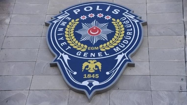 Ali Yerlikaya aradı, miktar yükseldi: Polislere 100 bin lira promosyon