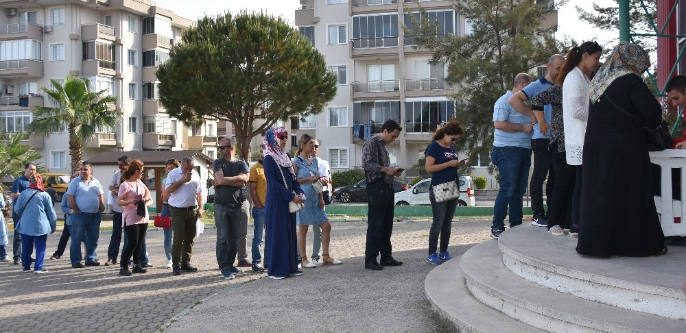 Aliağa Belediyesinin yaz spor okullarına yoğun ilgi 