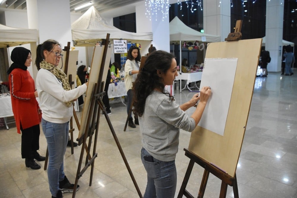 Aliağa Gençlik Merkezinde yeni yıl kutlamaları başladı 