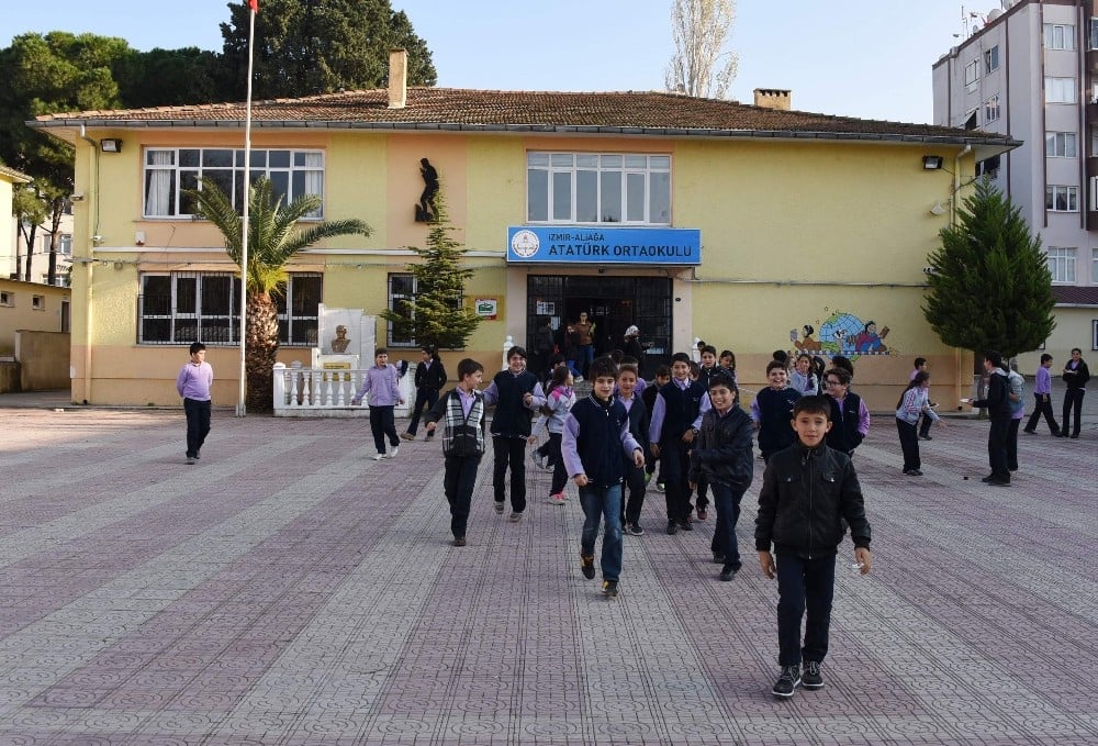 Aliağa’da 16 bin 557 öğrenci ders başı yapacak 