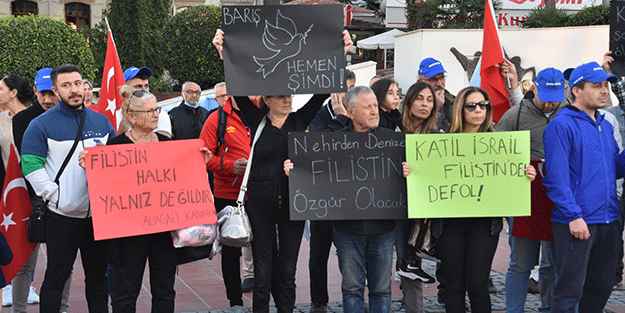 Aliağa'da İsrail protestosu
