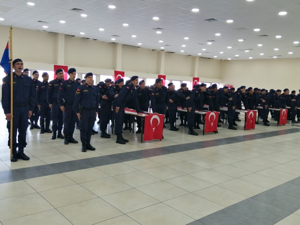 Aliağa’da kısa dönem askerlerin yemin töreni heyecanı 