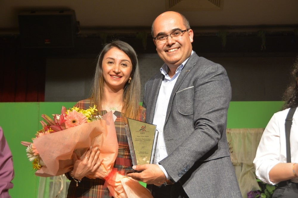 Aliağalı küçük tiyatroculardan usta işi oyun 