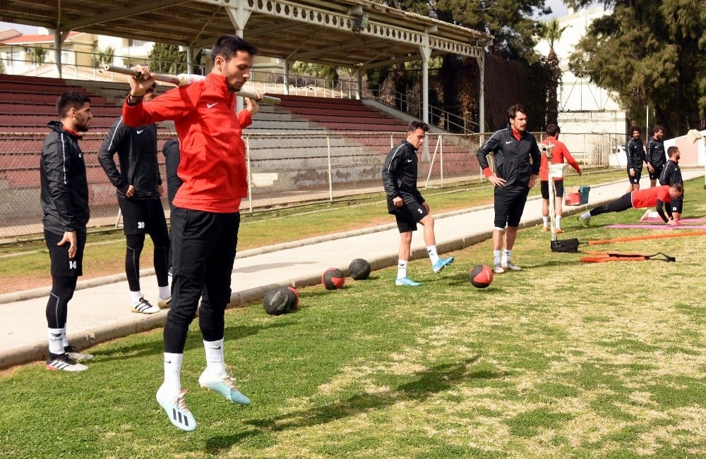 Aliağaspor FK, Gönen deplasmanına hazırlanıyor 