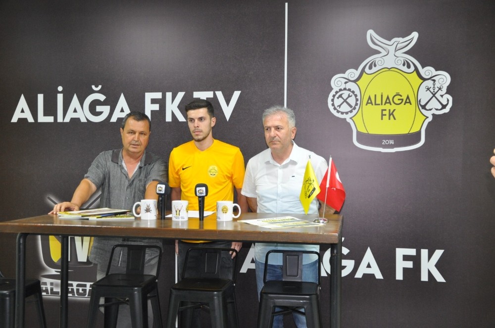Aliağaspor FK’da Güray Kula ve Aykut Geçmen imzaladı 