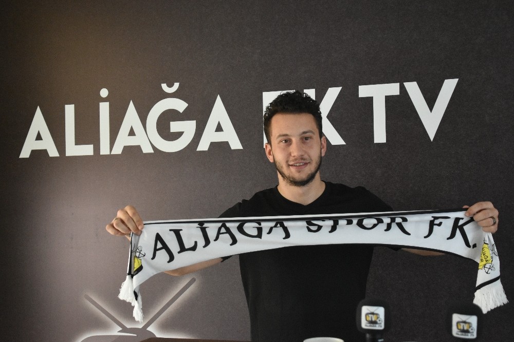 Aliağaspor’da Berkant imzaladı 