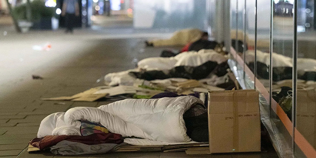 Alın size Avrupa! Burası otel deği̇l Londra sokakları