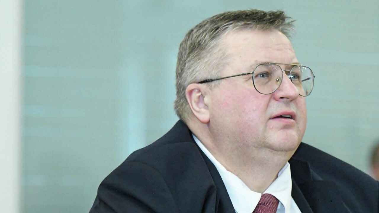 Aliyev ve Overçuk Bakü’de buluştu