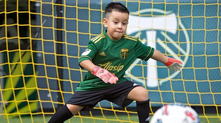 Alkışlanacak transfer! 5 yaşındaki kaleci ile...