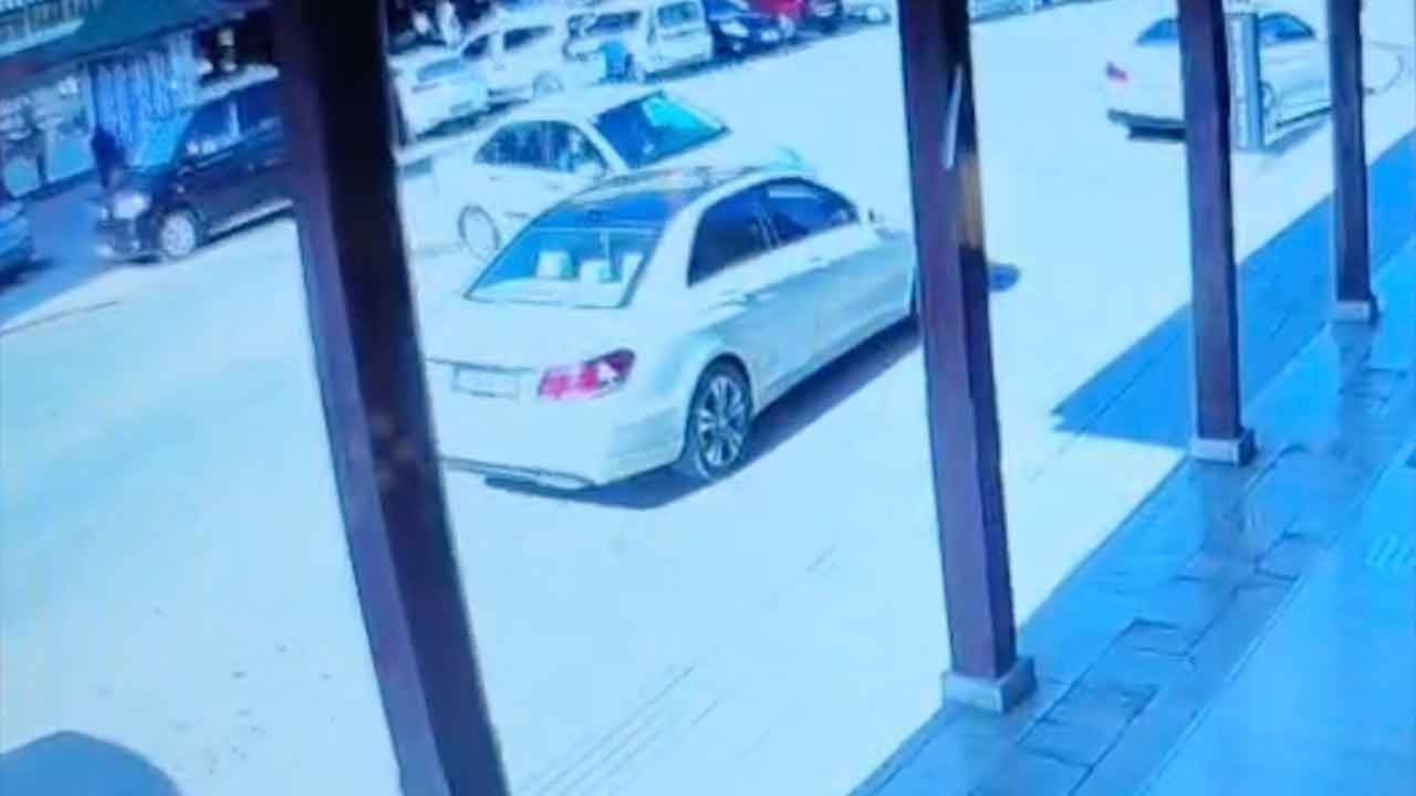 Alkol duvarını aştı, park halindeki araçları biçti! Sürücüye rekor ceza yağdı!