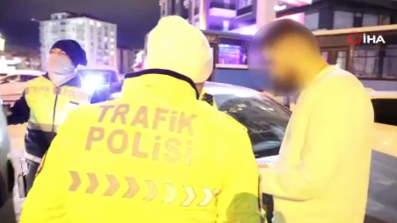 Alkol rezaleti dur durak bilmiyor! Dur ihtarına uymadı polisi peşine taktı