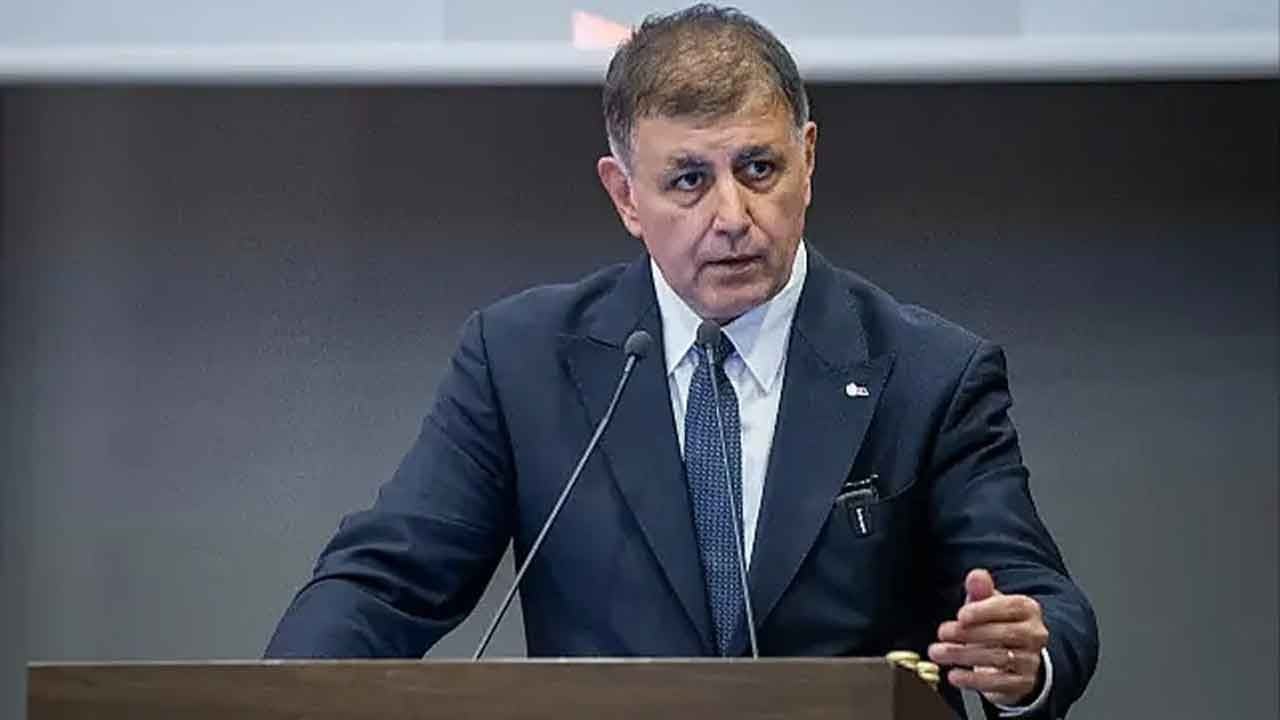 Alkol varsa CHP, alkol yoksa AK Parti! Saadet Partisi bu kafayla nereye kadar uyuyacak?